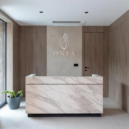Onia Collection With A Pool *