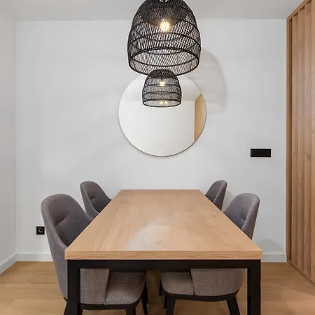 Onia Collection With A Pool Appartement