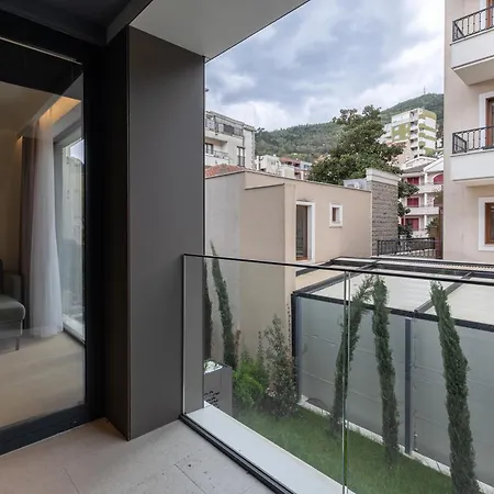 Appartement Onia Collection With A Pool